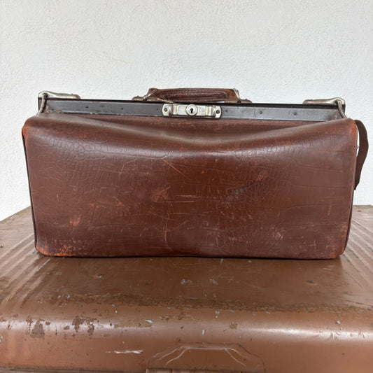 Vintage Cameron Travelware Leather Gladstone Travel Bag c1950s–1960s