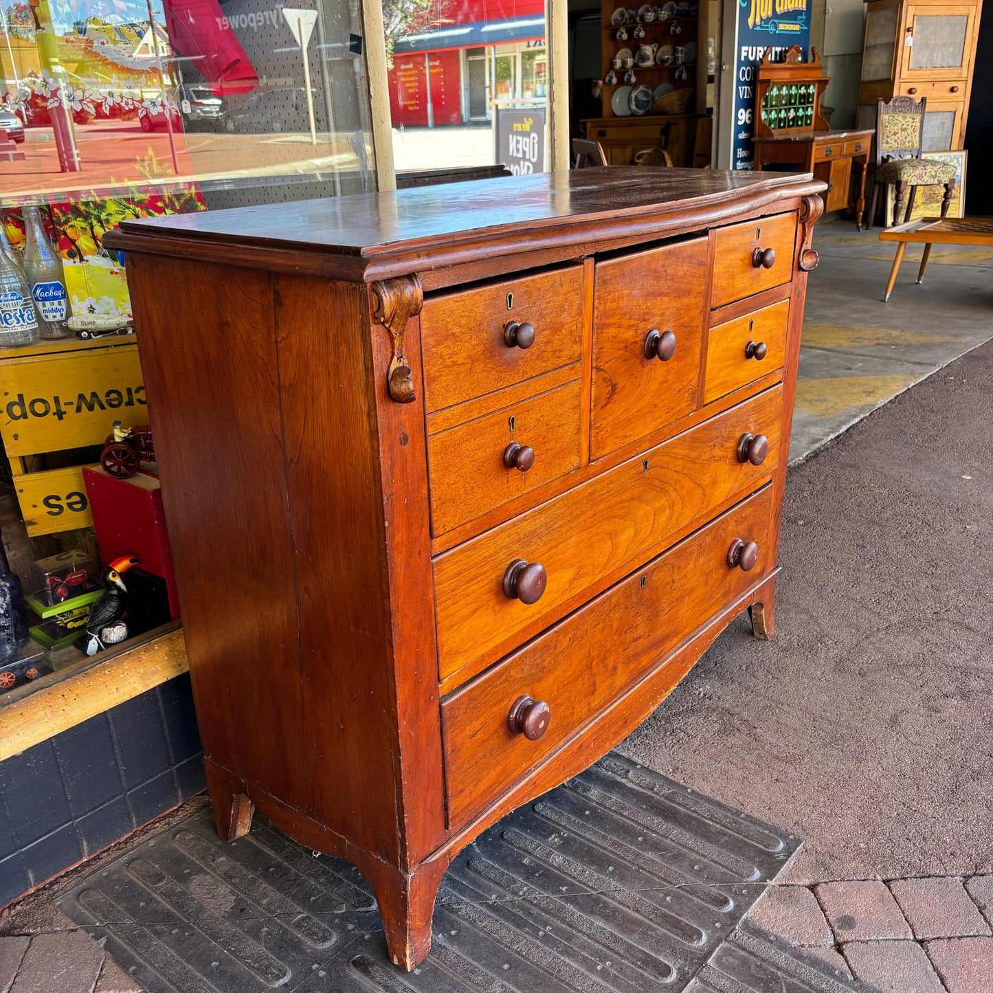Antique Victorian mahogany chest of drawers