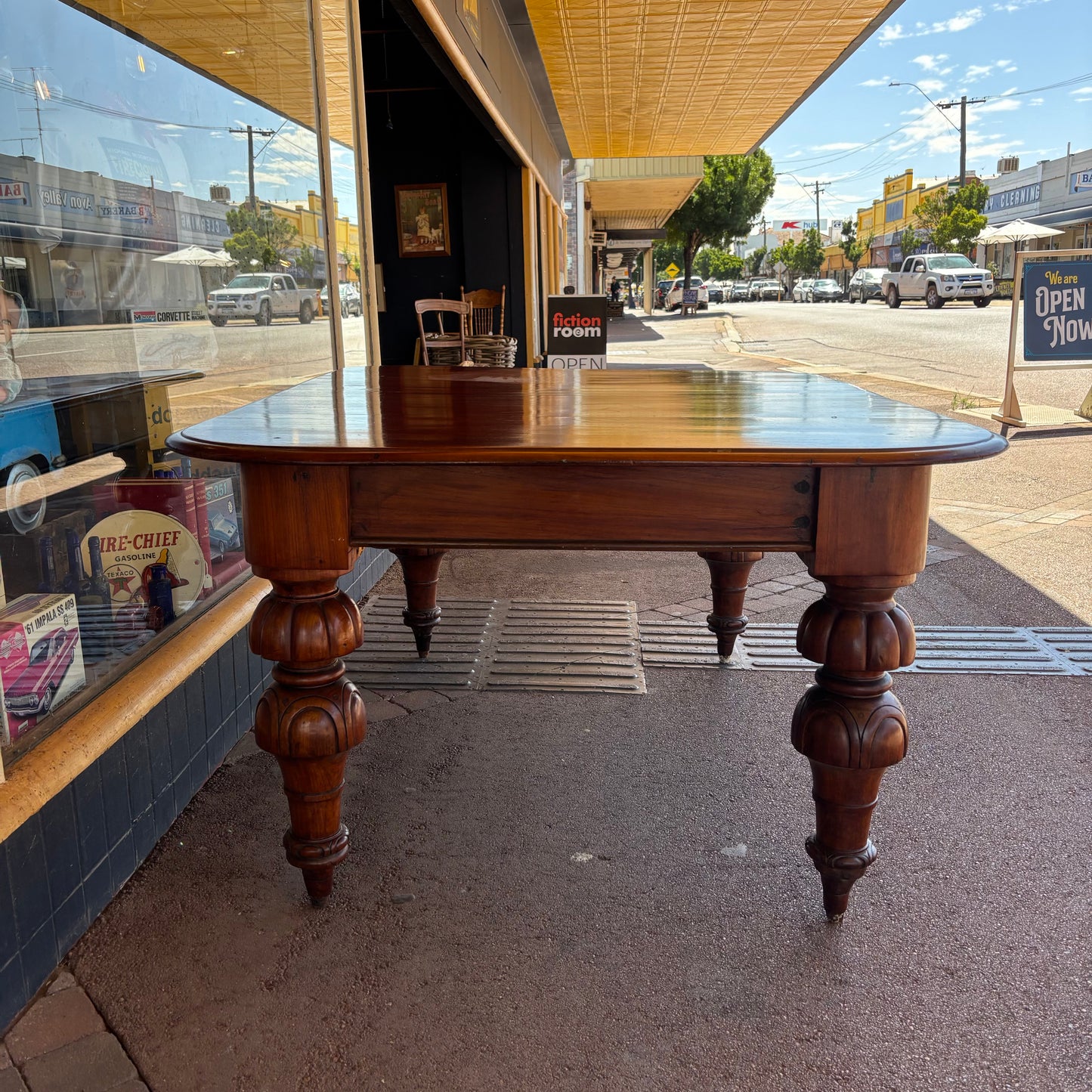 Victorian Cedar Dining Table c.1870 | 140cm x 120cm