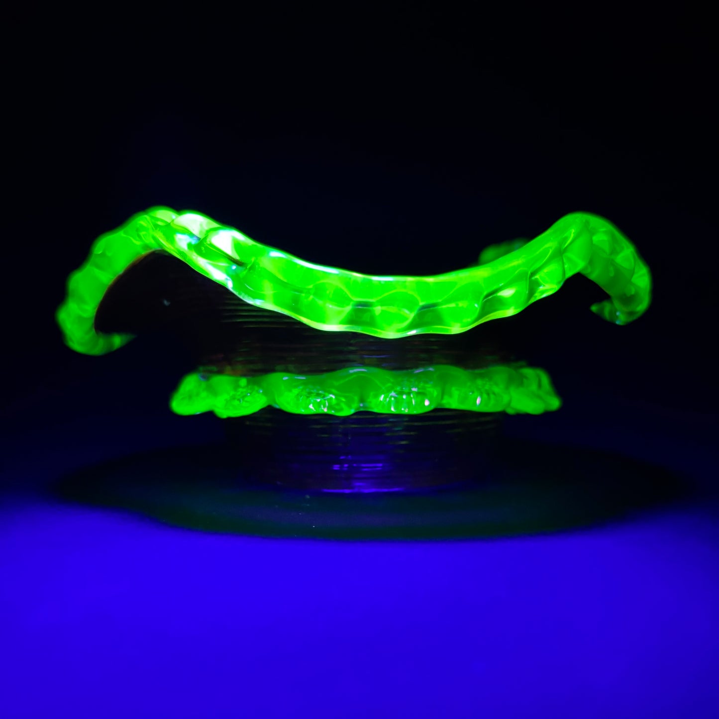 Victorian Cranberry Glass Bowl with Uranium Vaseline Rigaree Rim – UV Reactive – c.1880–1900