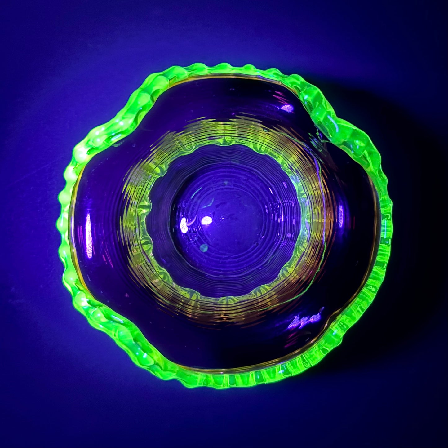 Victorian Cranberry Glass Bowl with Uranium Vaseline Rigaree Rim – UV Reactive – c.1880–1900