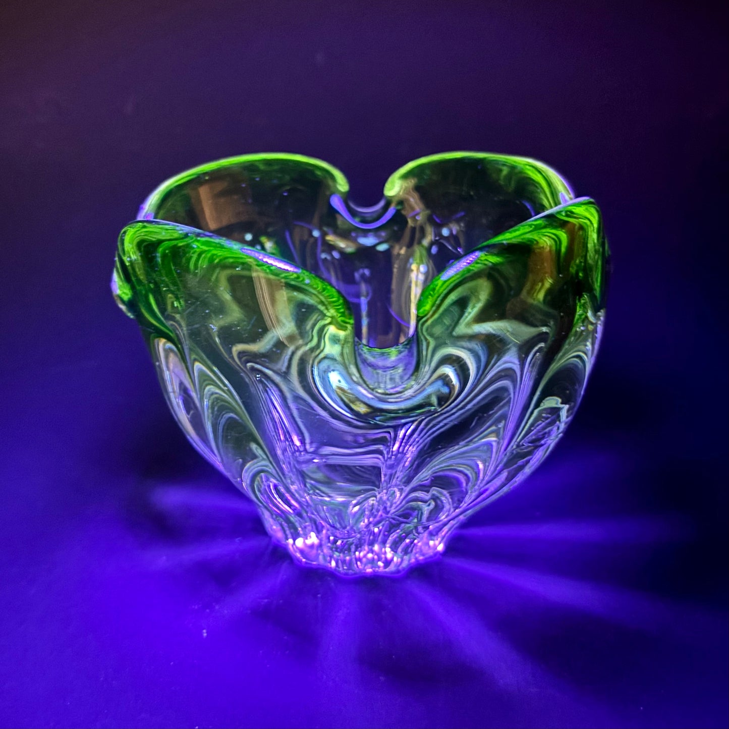 Art Deco Uranium Glass Bowl – Vaseline Glass – Czech Bohemian Pressed Glass – UV Reactive