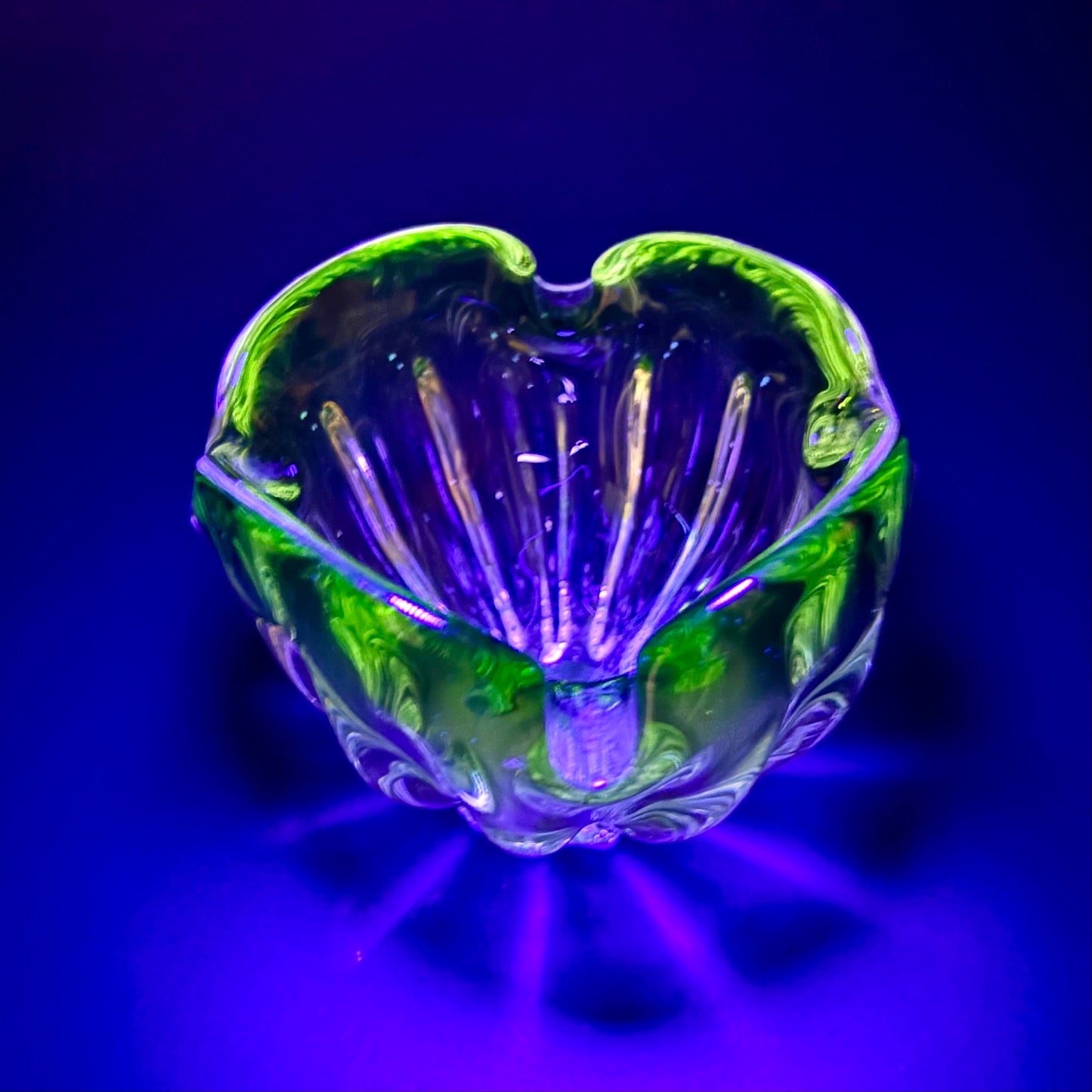 Art Deco Uranium Glass Bowl – Vaseline Glass – Czech Bohemian Pressed Glass – UV Reactive