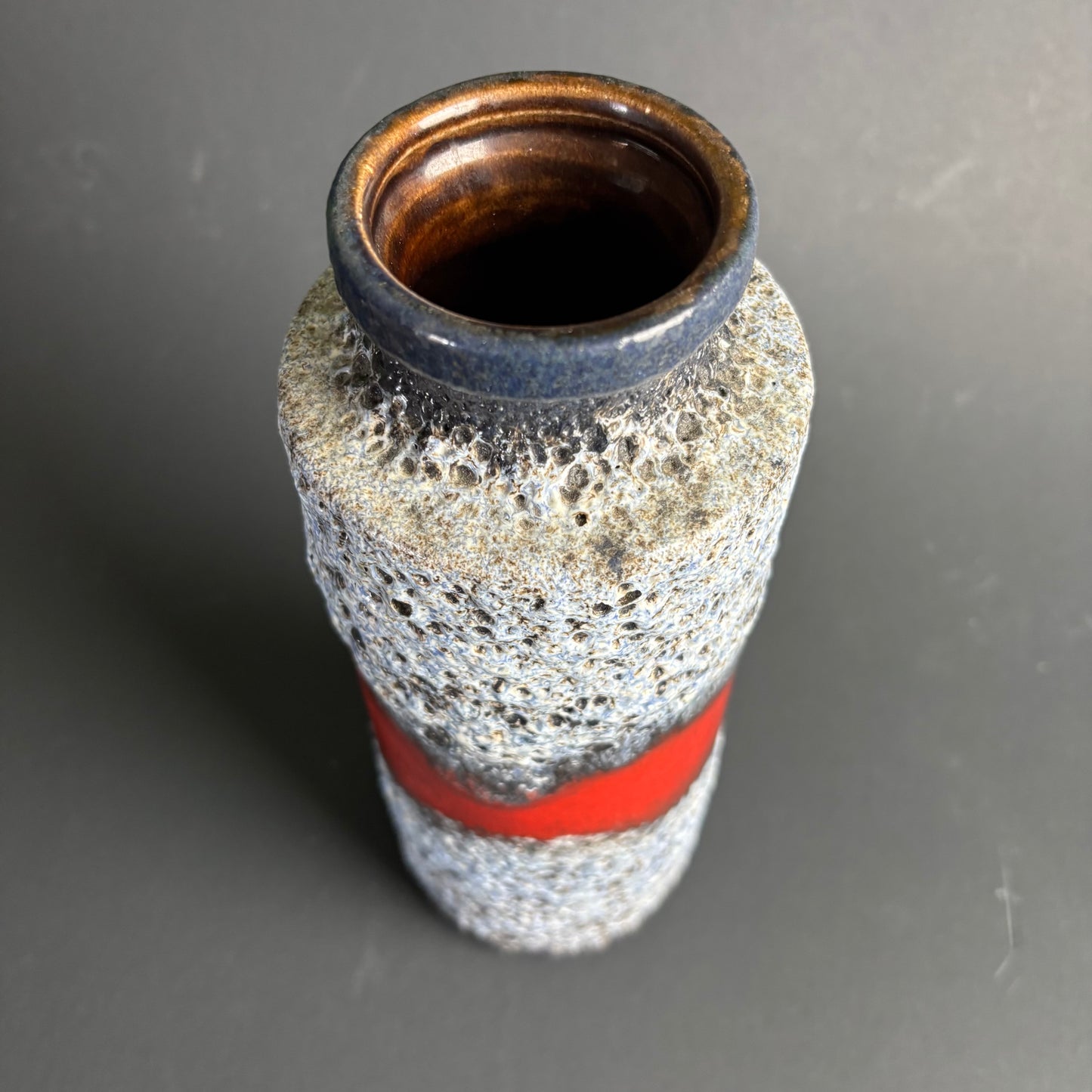Scheurich Keramik West German Fat Lava Vase – Model 702-30 – Red Lava Band – 30 cm Mid Century Pottery