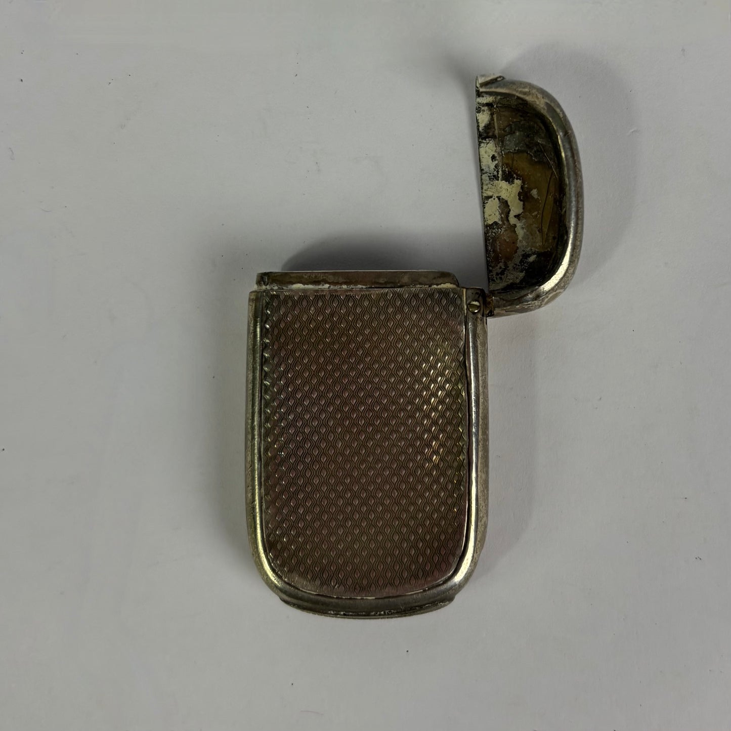 Vintage Sterling Silver Vesta Case / Match Safe – Engine Turned Design