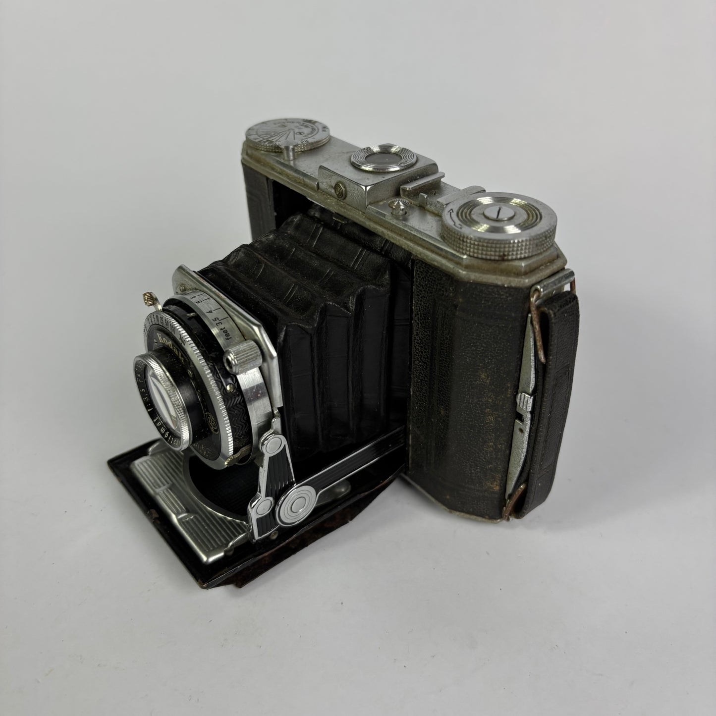 Kodak Six-20 Folding Camera with Kodak Anastigmat Lens & Original Ever Ready Case