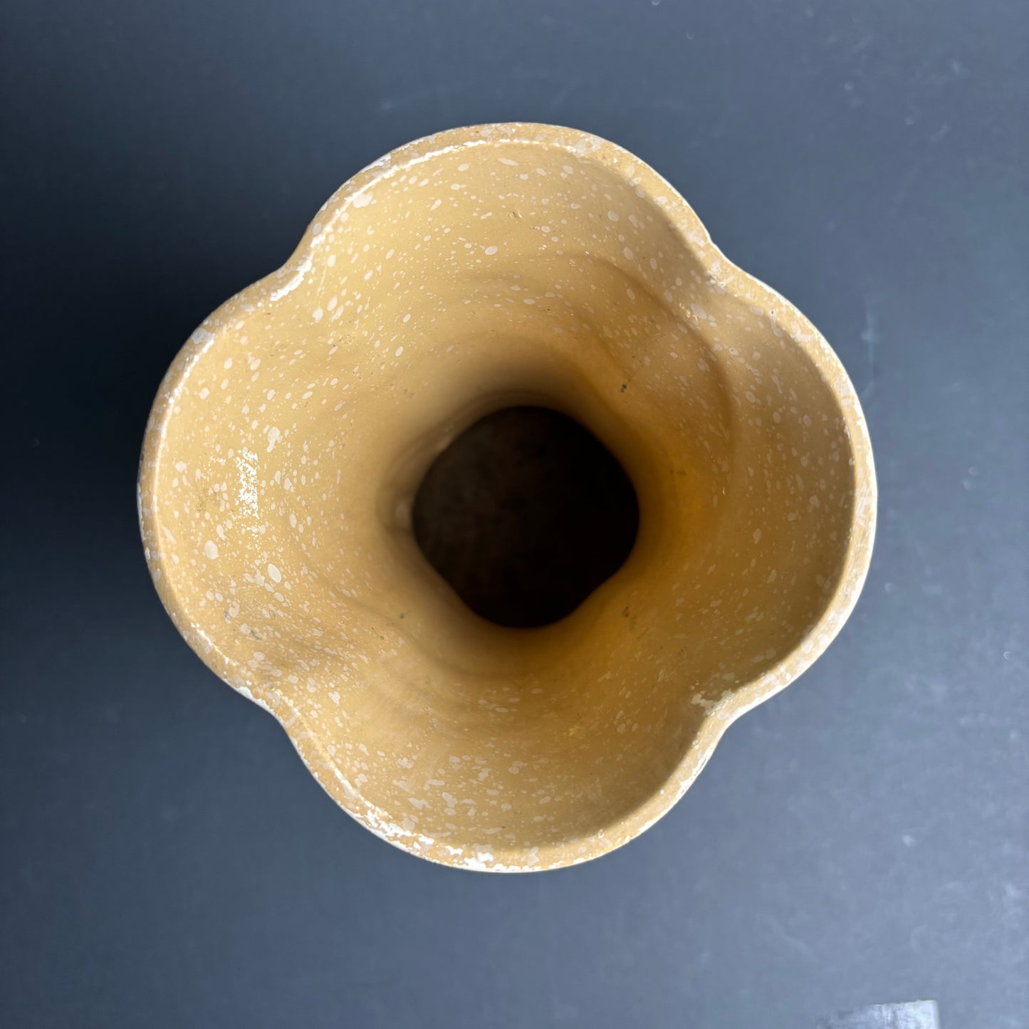 Vintage English Pottery Vase – Leaf Design – 26cm – Mid Century