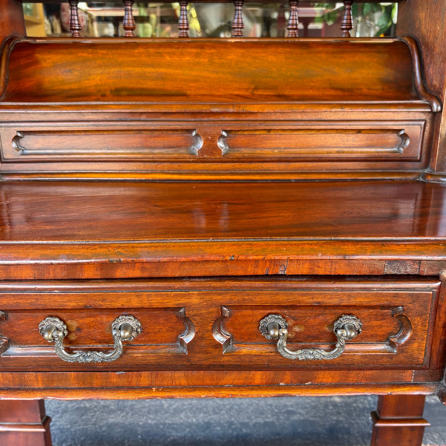 Victorian Mahogany Duchess Dressing Table with Bevelled Adjustable Mirror