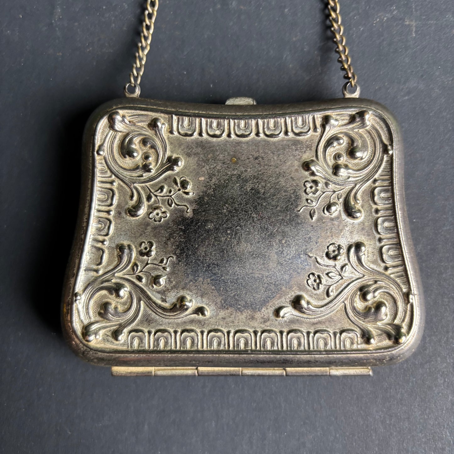 Vintage Silver Tone Evening Purse – Compact Concertina Coin Bag