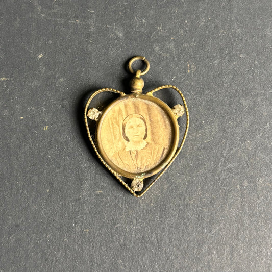 Victorian Style Photo Locket Pendant – As Found
