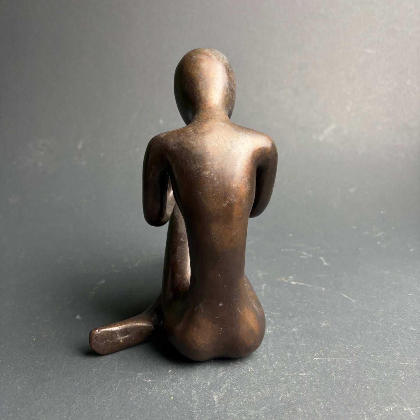 Vintage Abstract Seated Female Figure Sculpture – Bronze Tone