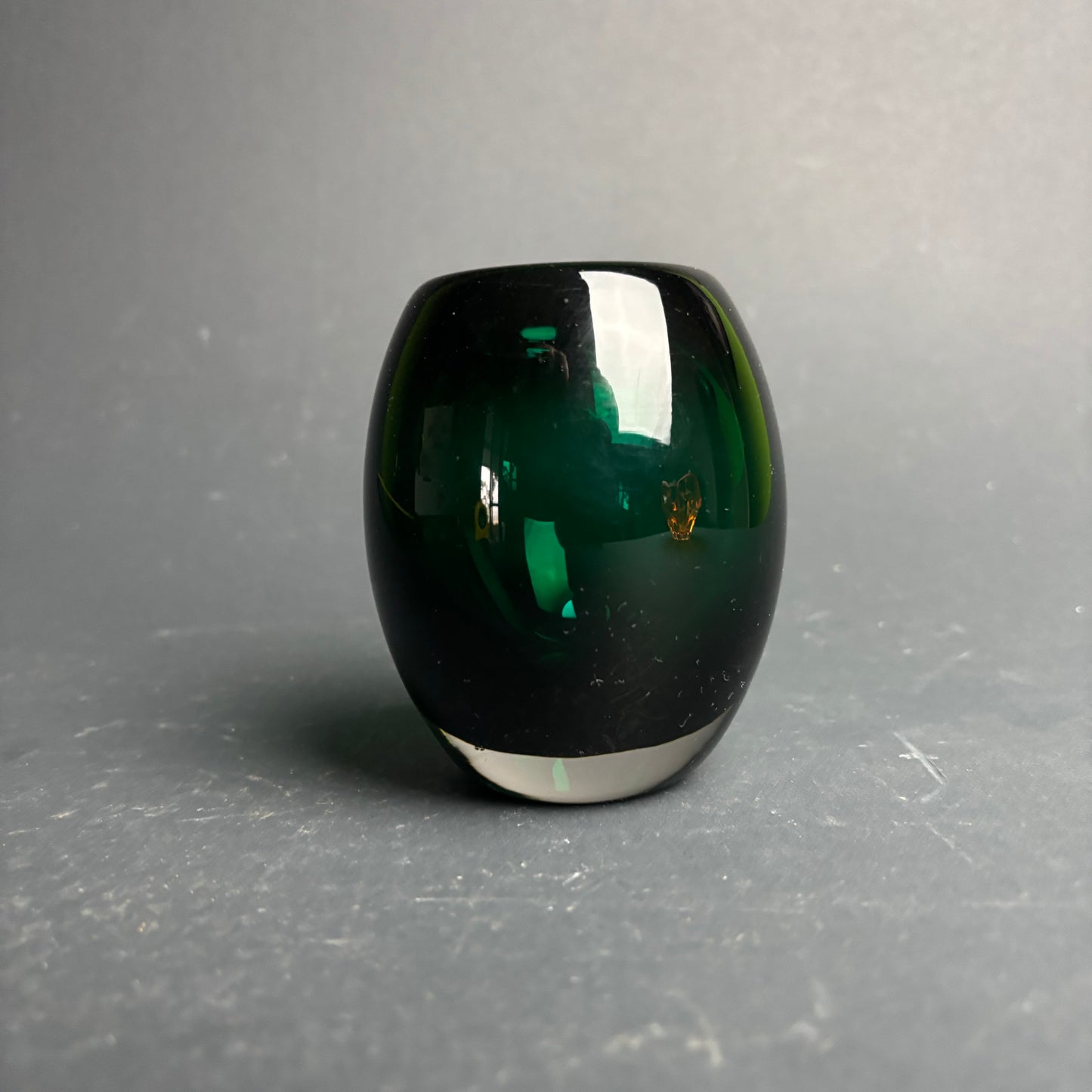 Mid Century Emerald Green Art Glass Vase