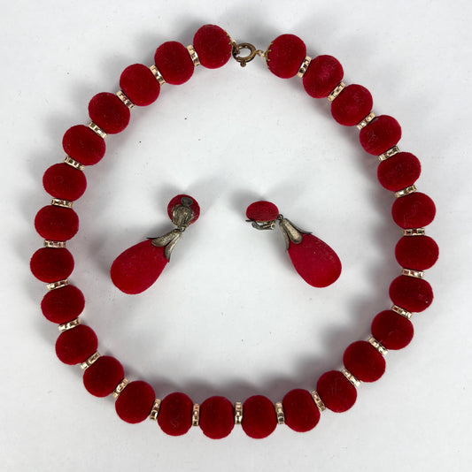 1940s Du Barry Gifts Melbourne Red Velvet Necklace & Earrings Set, Boxed