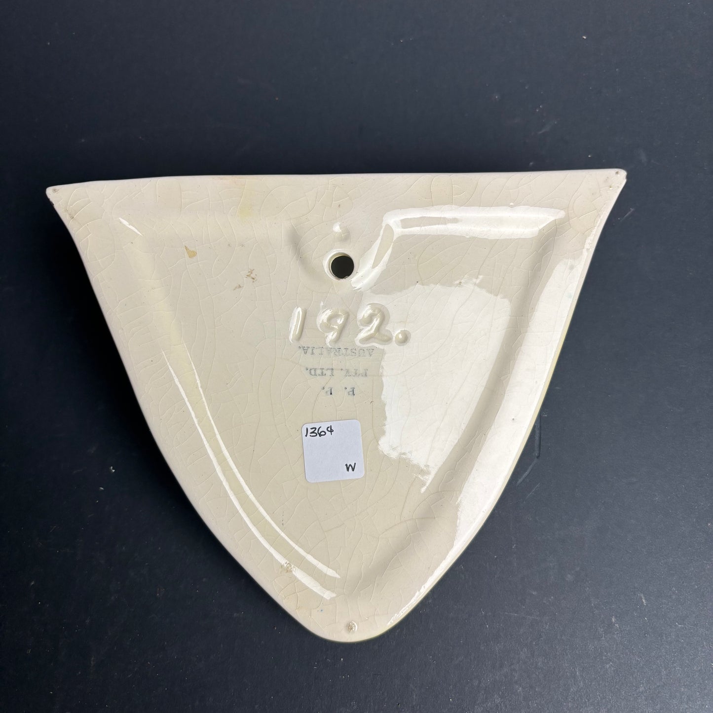 Pates Pottery Wall Pocket Vase No.192 – Australian Art Deco