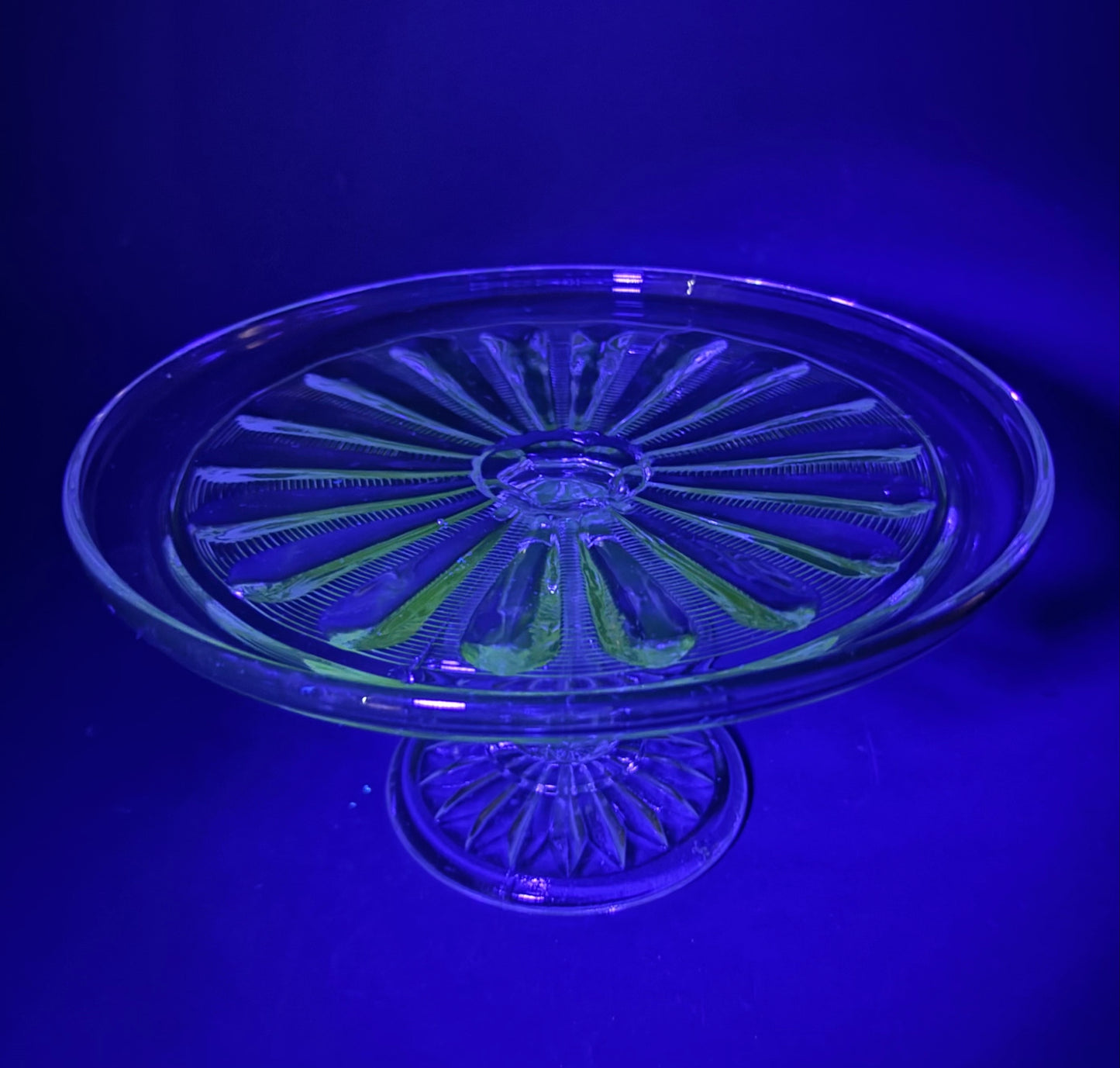 Vintage Glass Cake Stand – Faint Uranium Glow Under UV