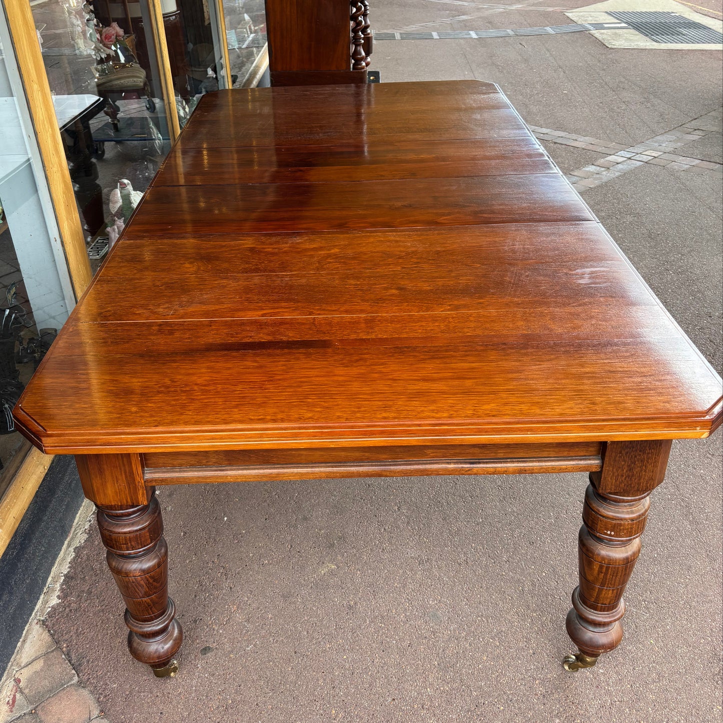 Tasmanian Blackwood Extension Dining Table with Original Winder (c.1890–1910)