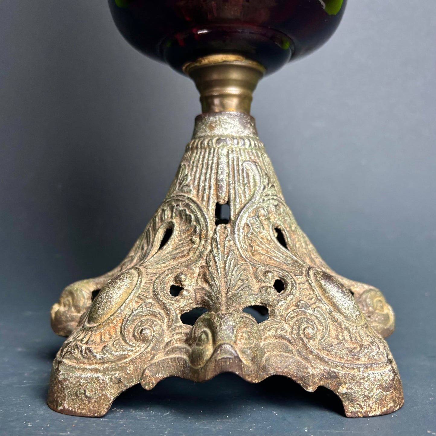 Victorian Kerosene Oil Lamp – Cranberry Glass Font with Etched Globe & Cast Iron Base