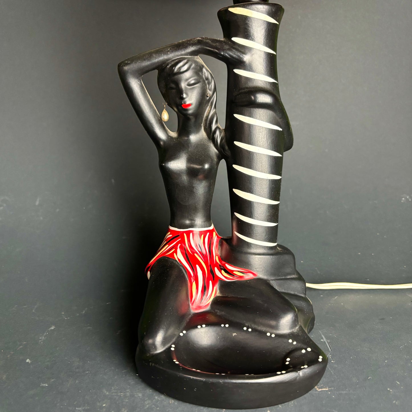 Barsony FL-39 Black Lady Lamp – Original 1950s Australian Chalkware with Pleated Shade