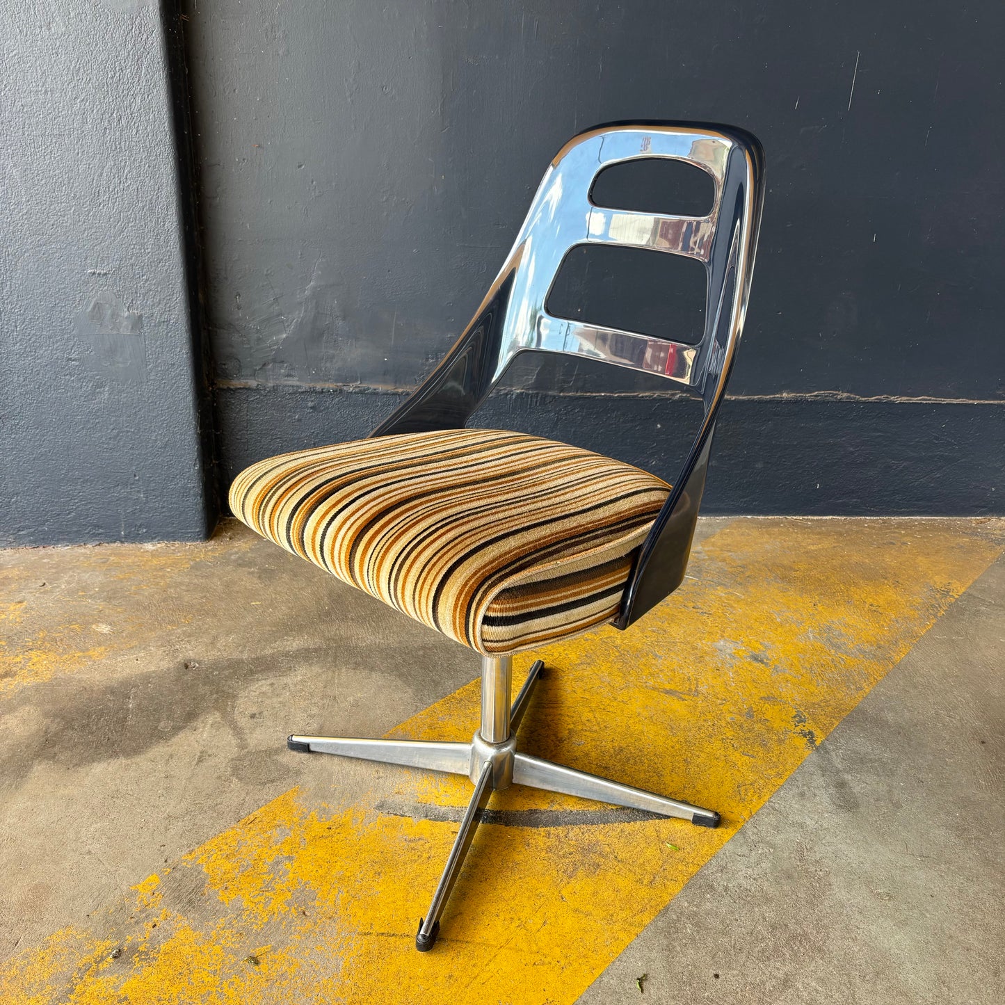 1981 PSP Italy Smoked Glass Dining Suite