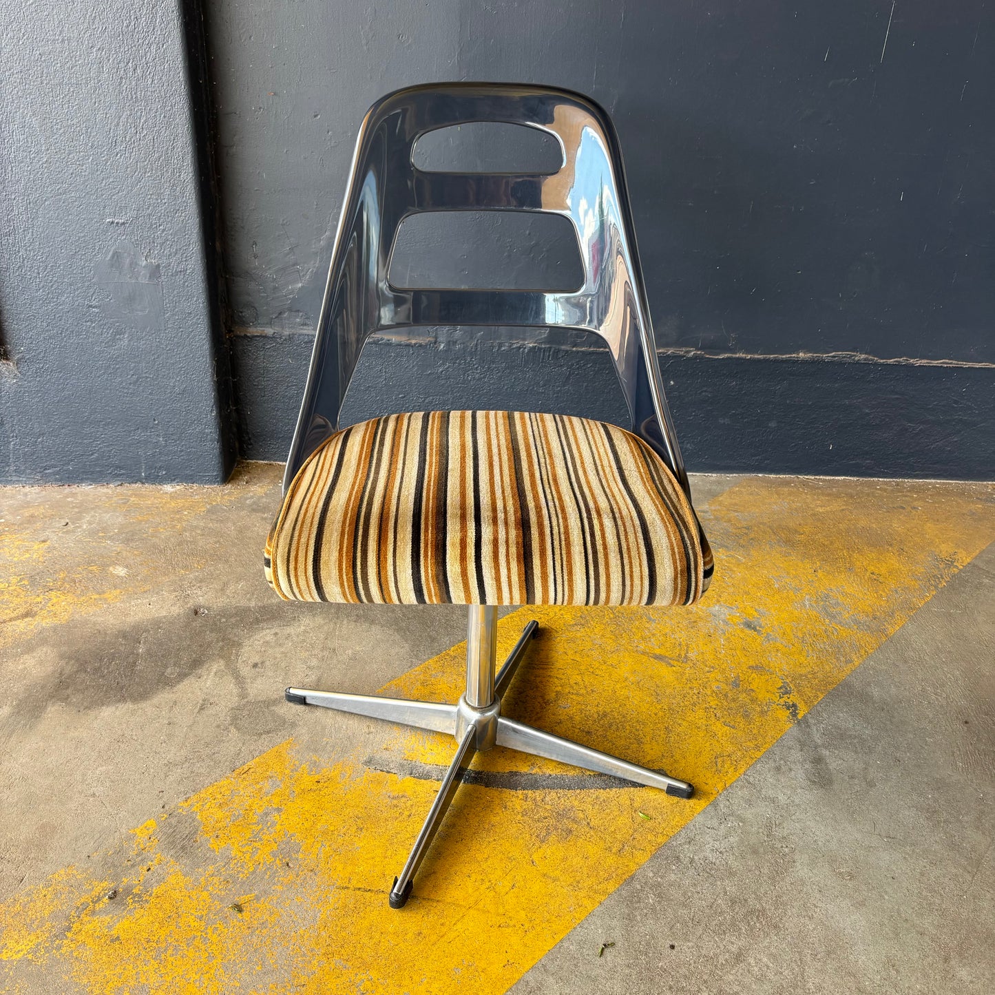 1981 PSP Italy Smoked Glass Dining Suite