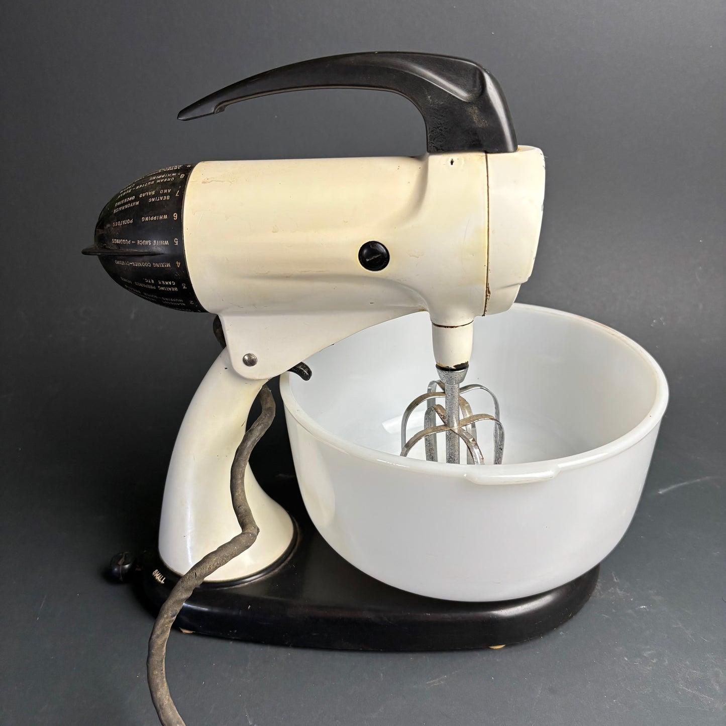 Vintage Sunbeam Mixmaster Stand Mixer Cream & Black w Bowl Retro Kitchen