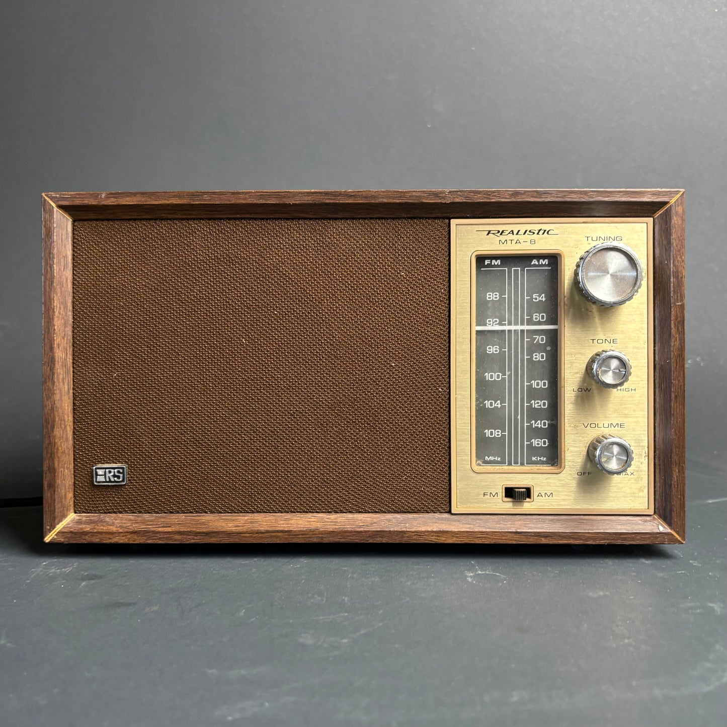 Vintage Realistic MTA-8 AM/FM Radio Wooden Cabinet Retro Stereo