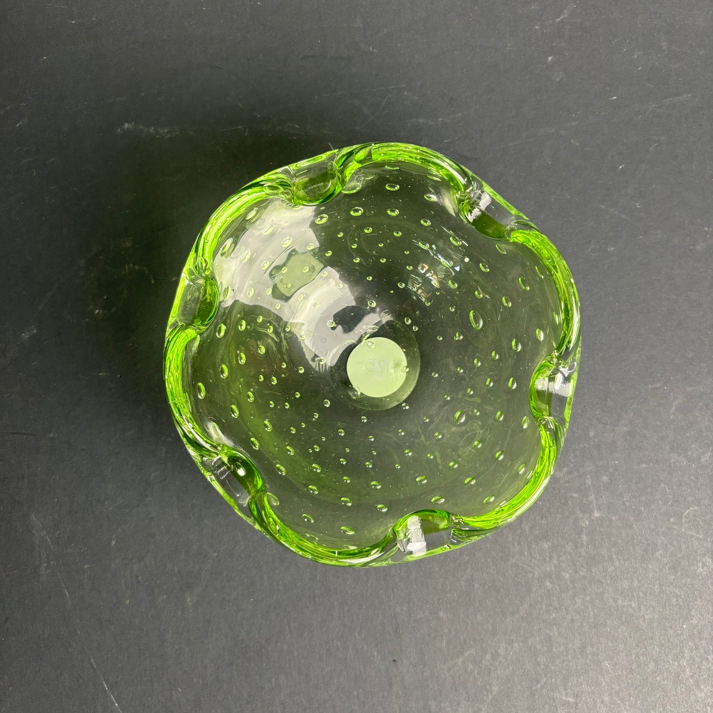 Vintage Green Art Glass Bowl – Controlled Bubble (Murano Style)