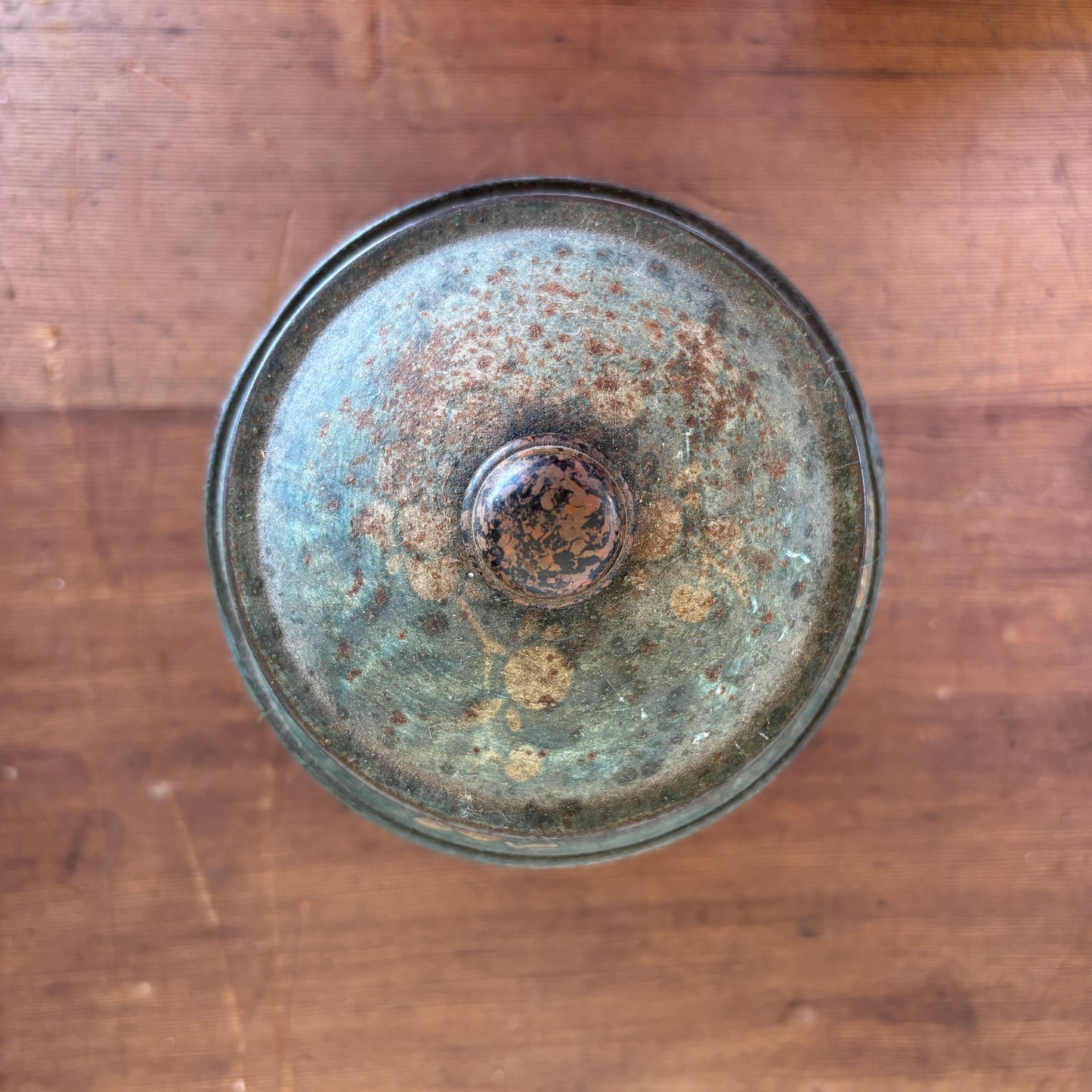 Macfarlane Lang & Co. “Oriental Jar” Biscuit Tin – c.1920