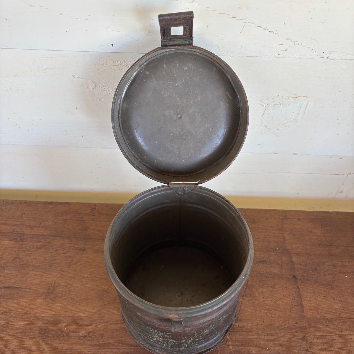 Victorian Tin Canister – c.1900