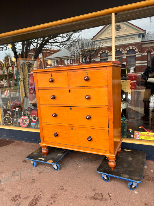 Colonial pine chest of drawers