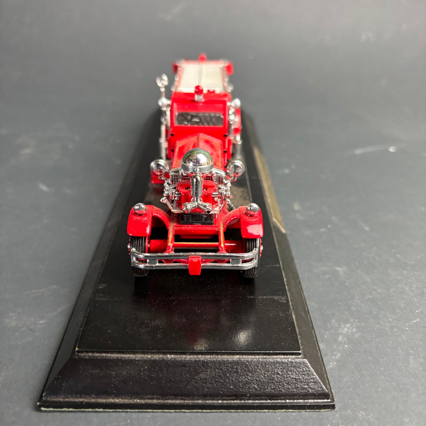 Matchbox Models of Yesteryear 1930 Ahrens-Fox “Quad” Fire Engine – Special Edition Boxed