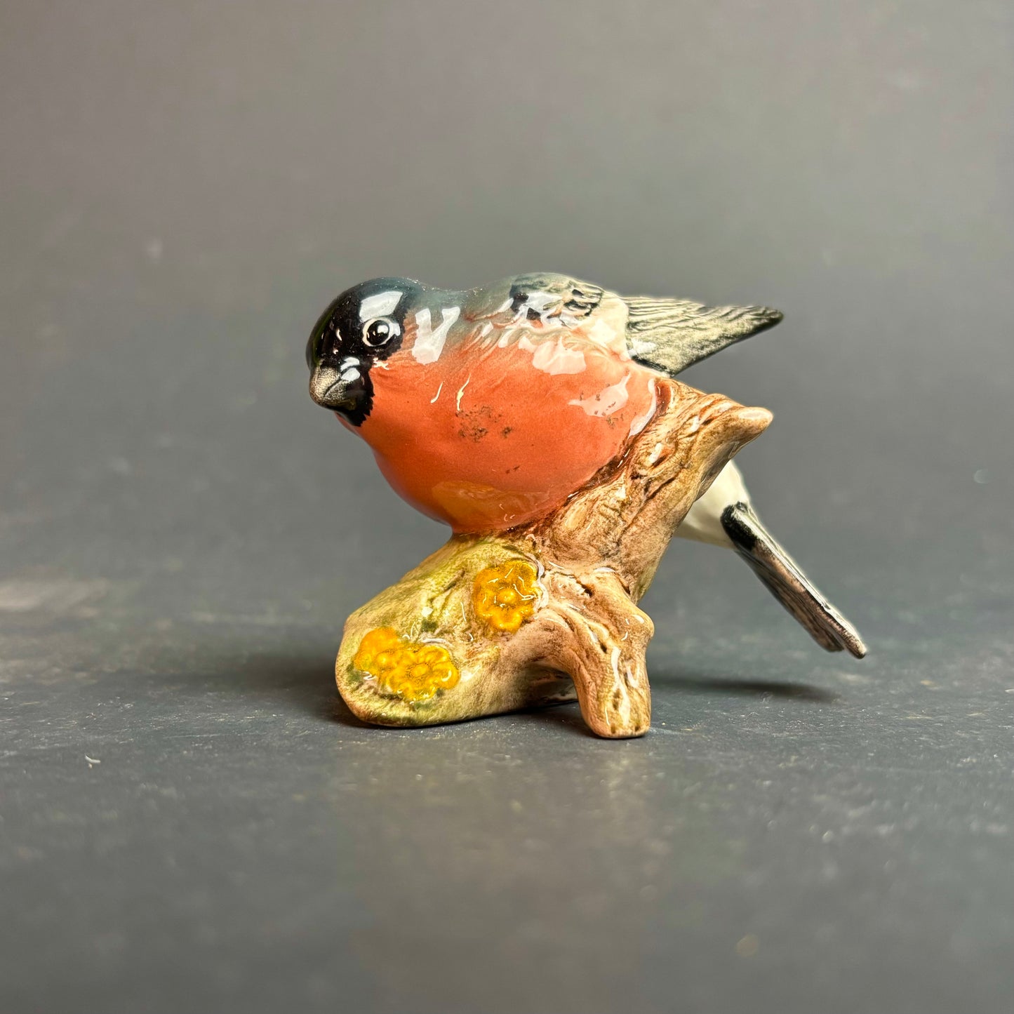 Beswick England “Bullfinch” Bird Figurine (Model 980)