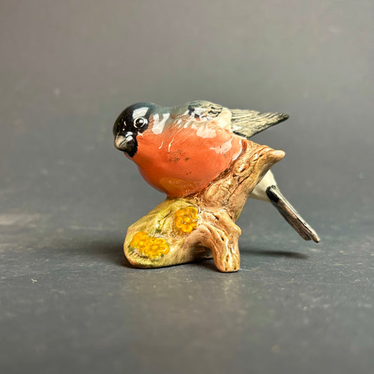 Beswick England “Bullfinch” Bird Figurine (Model 980)