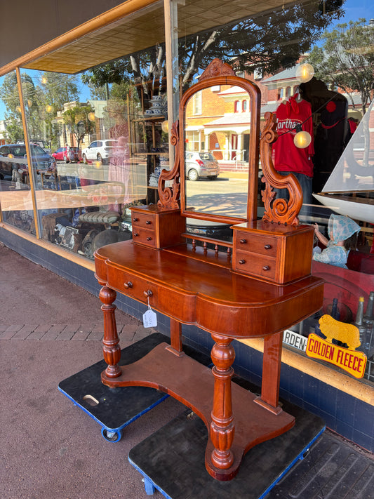 Victorian mahogany dressing table