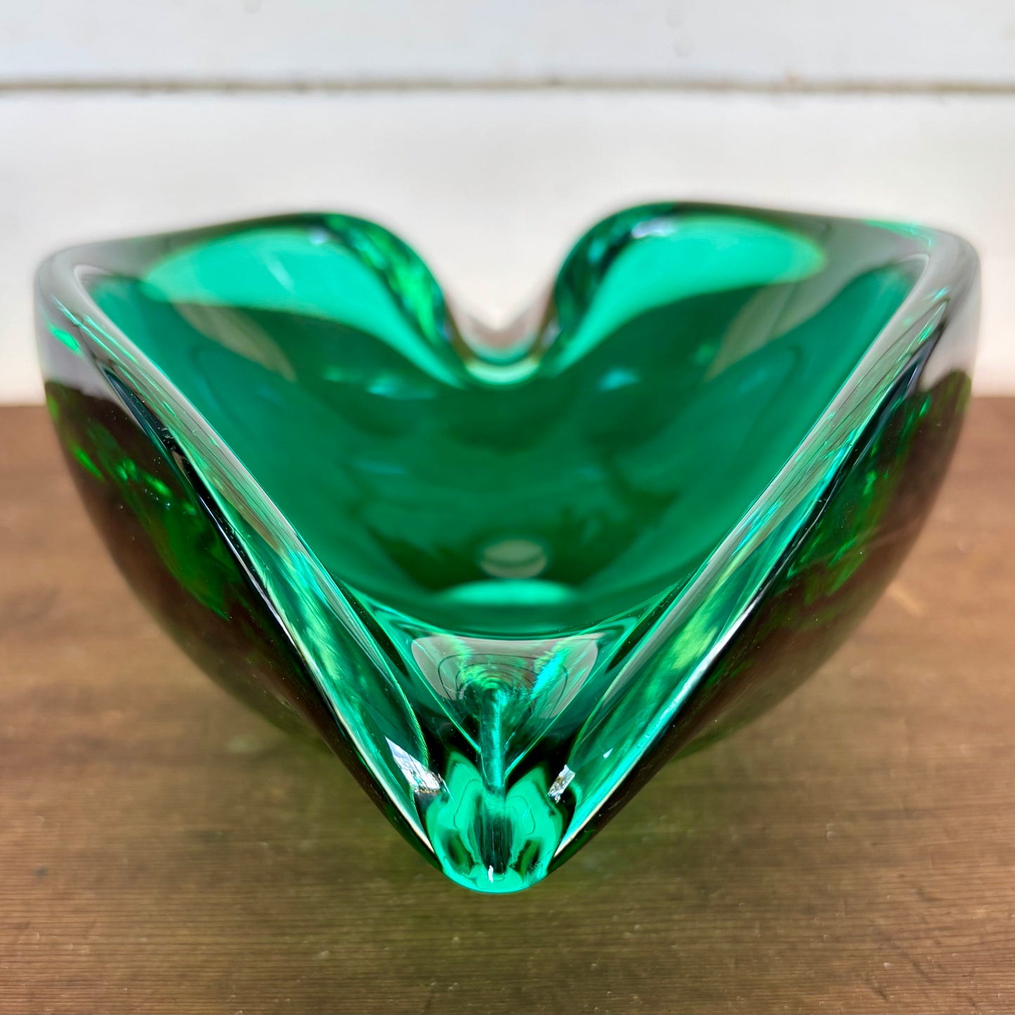 Mid-Century Glass Heart Bowl – Deep Emerald, Murano Style – c.1970s, 1.97 kg