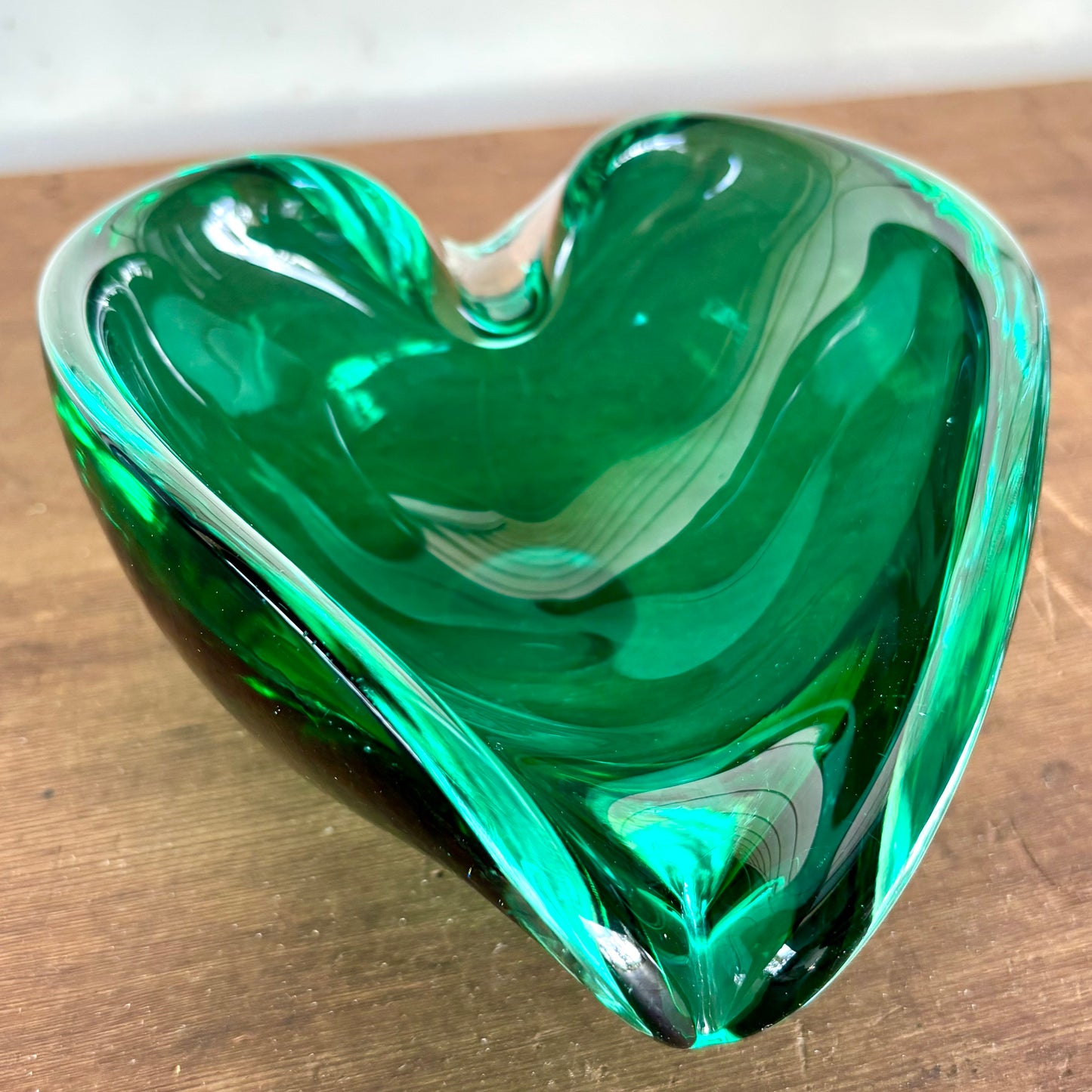 Mid-Century Glass Heart Bowl – Deep Emerald, Murano Style – c.1970s, 1.97 kg
