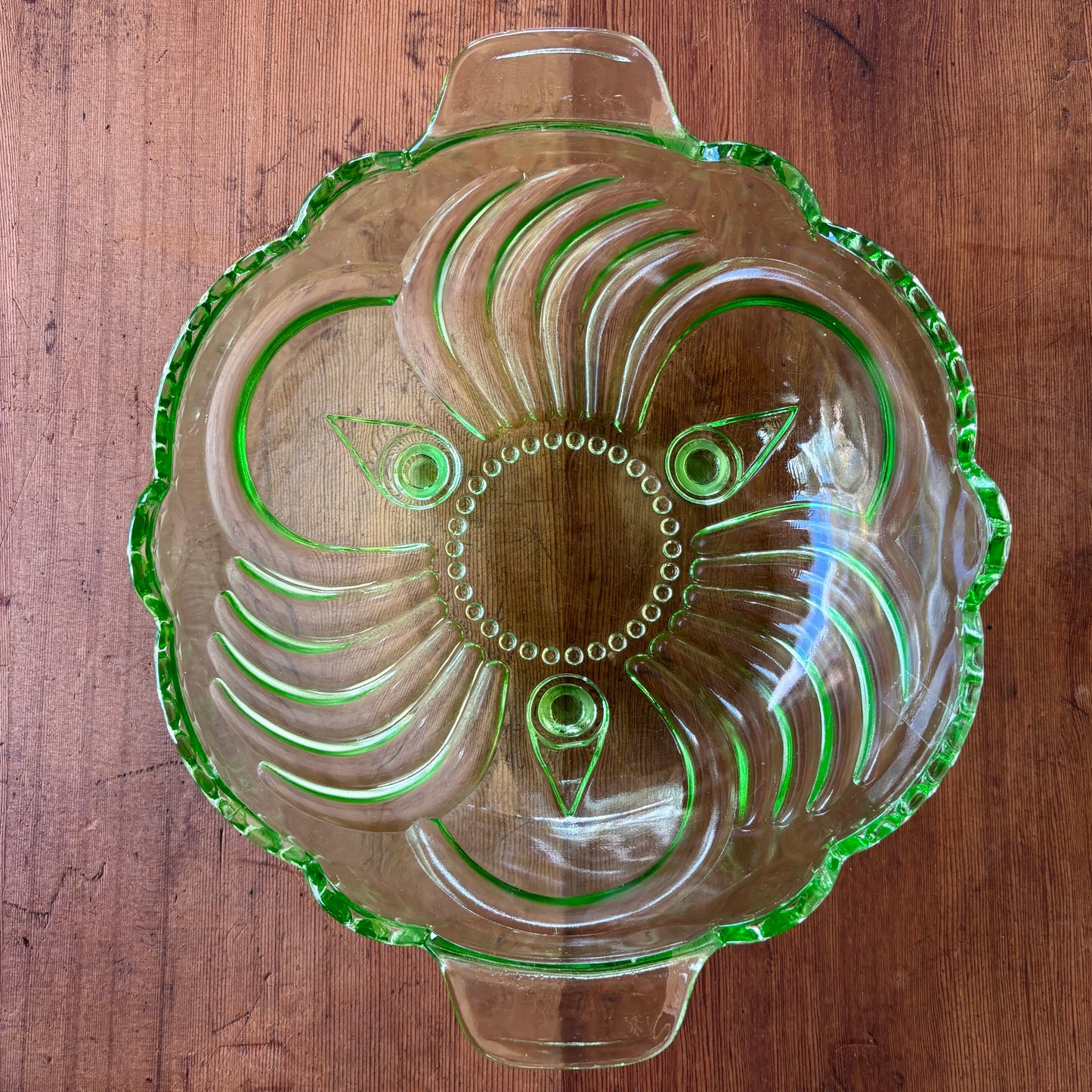 Green Depression Glass Bowl c.1930s – Sculptural Swirl Pattern