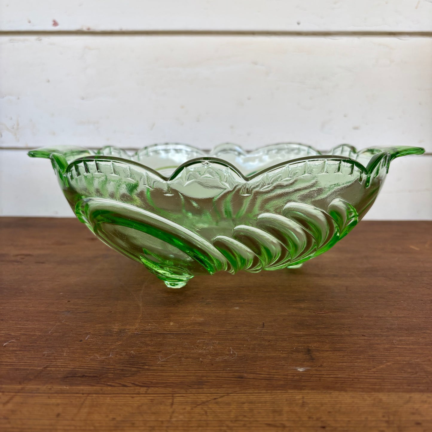 Green Depression Glass Bowl c.1930s – Sculptural Swirl Pattern