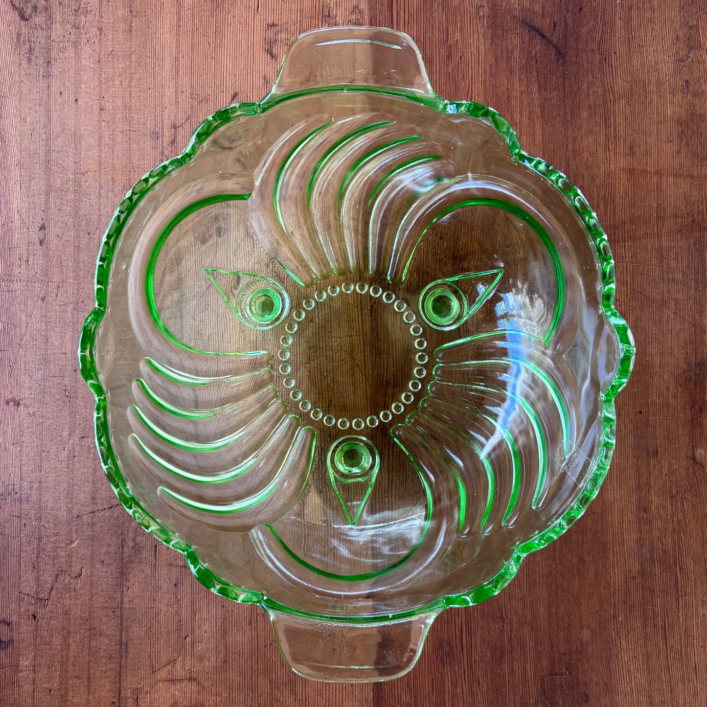 Green Depression Glass Bowl c.1930s – Sculptural Swirl Pattern