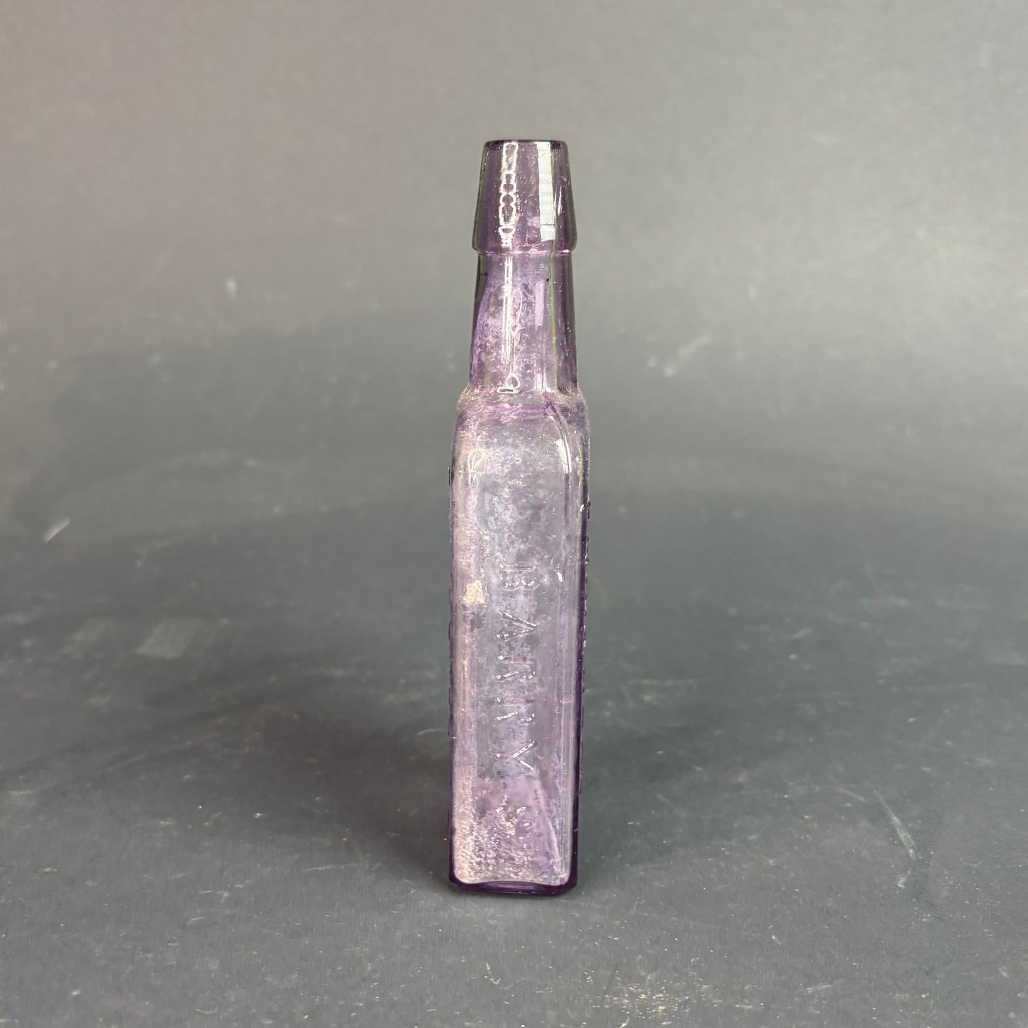 Antique Amethyst Poison Bottle – Dinneford’s Fluid Magnesia, London c.1900