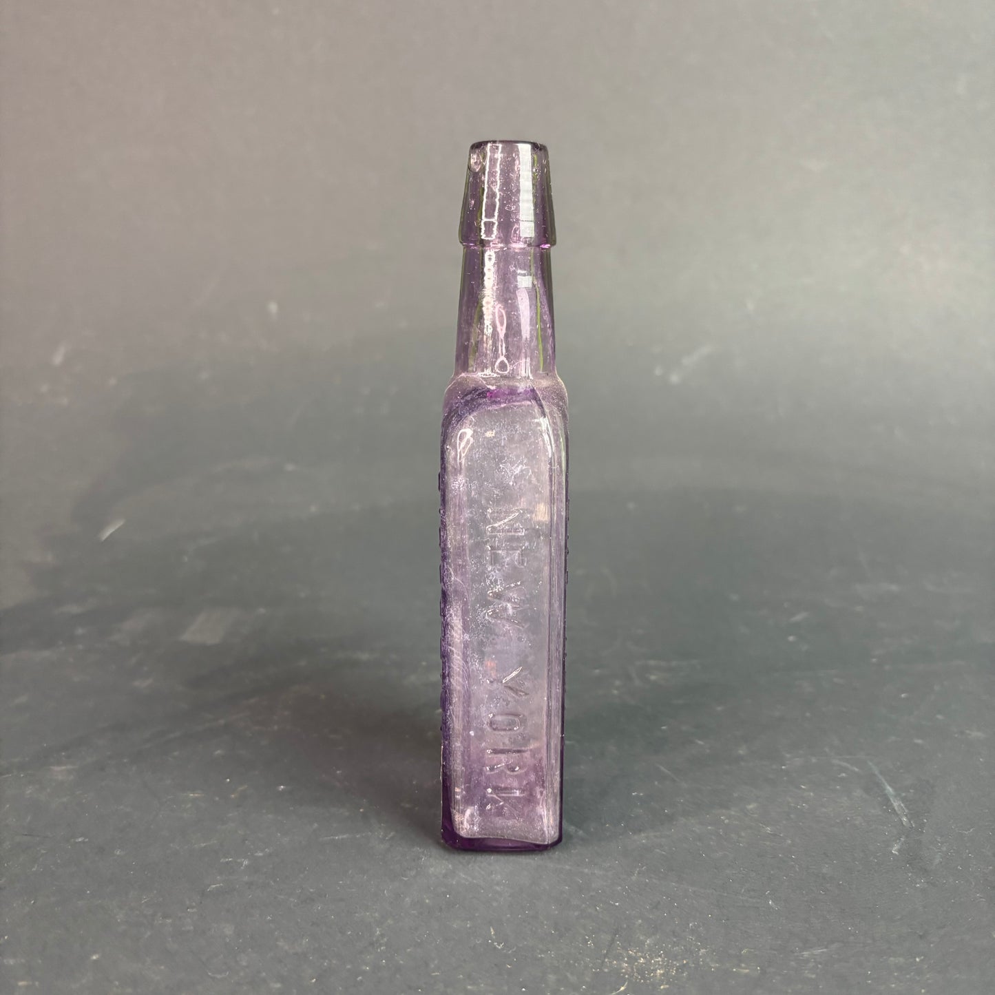 Antique Amethyst Poison Bottle – Dinneford’s Fluid Magnesia, London c.1900