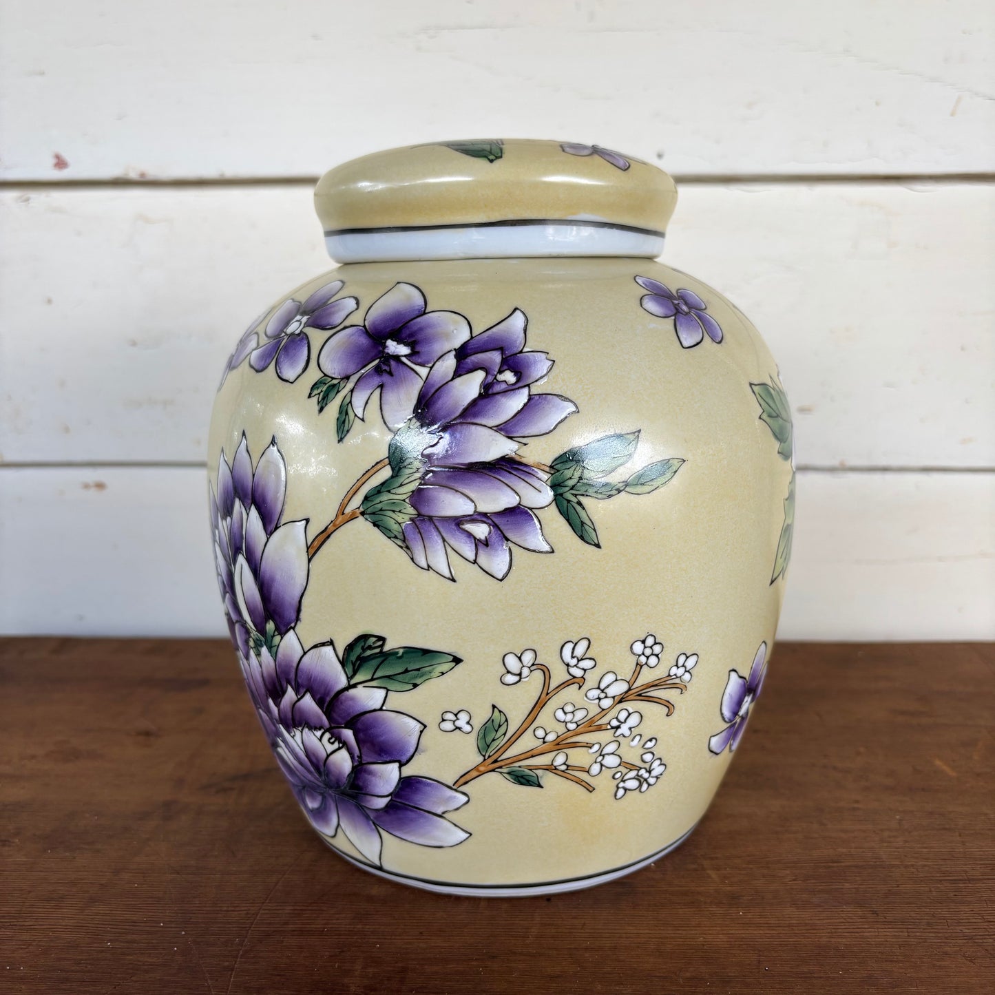 Decorative Floral Porcelain Ginger Jar (Made in China)