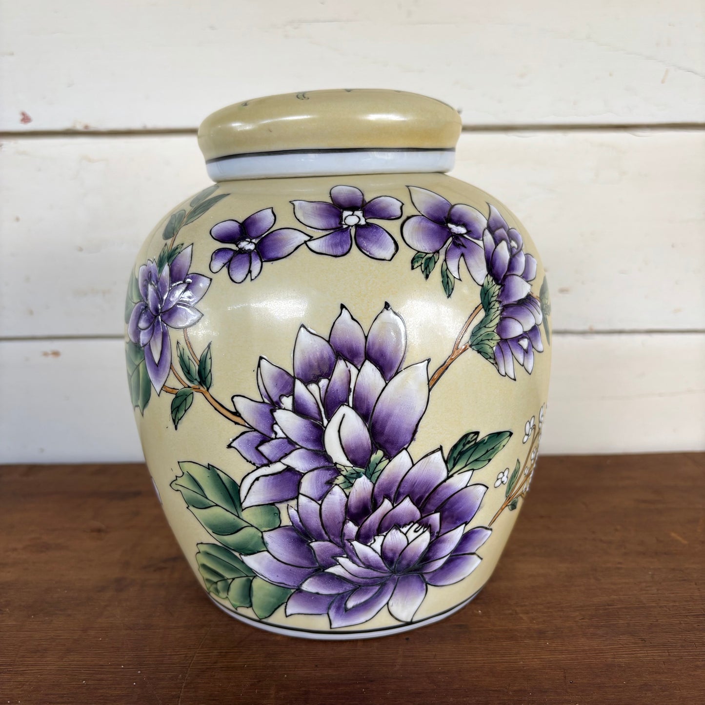 Decorative Floral Porcelain Ginger Jar (Made in China)