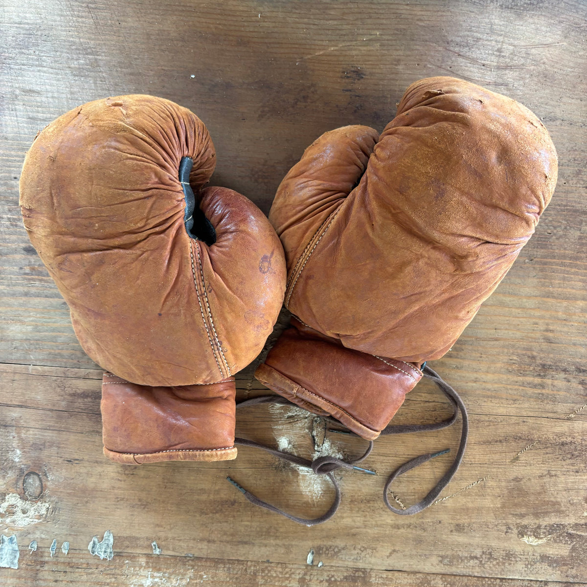 1950s Children’s Leather Boxing Gloves – Northam PCYC Provenance