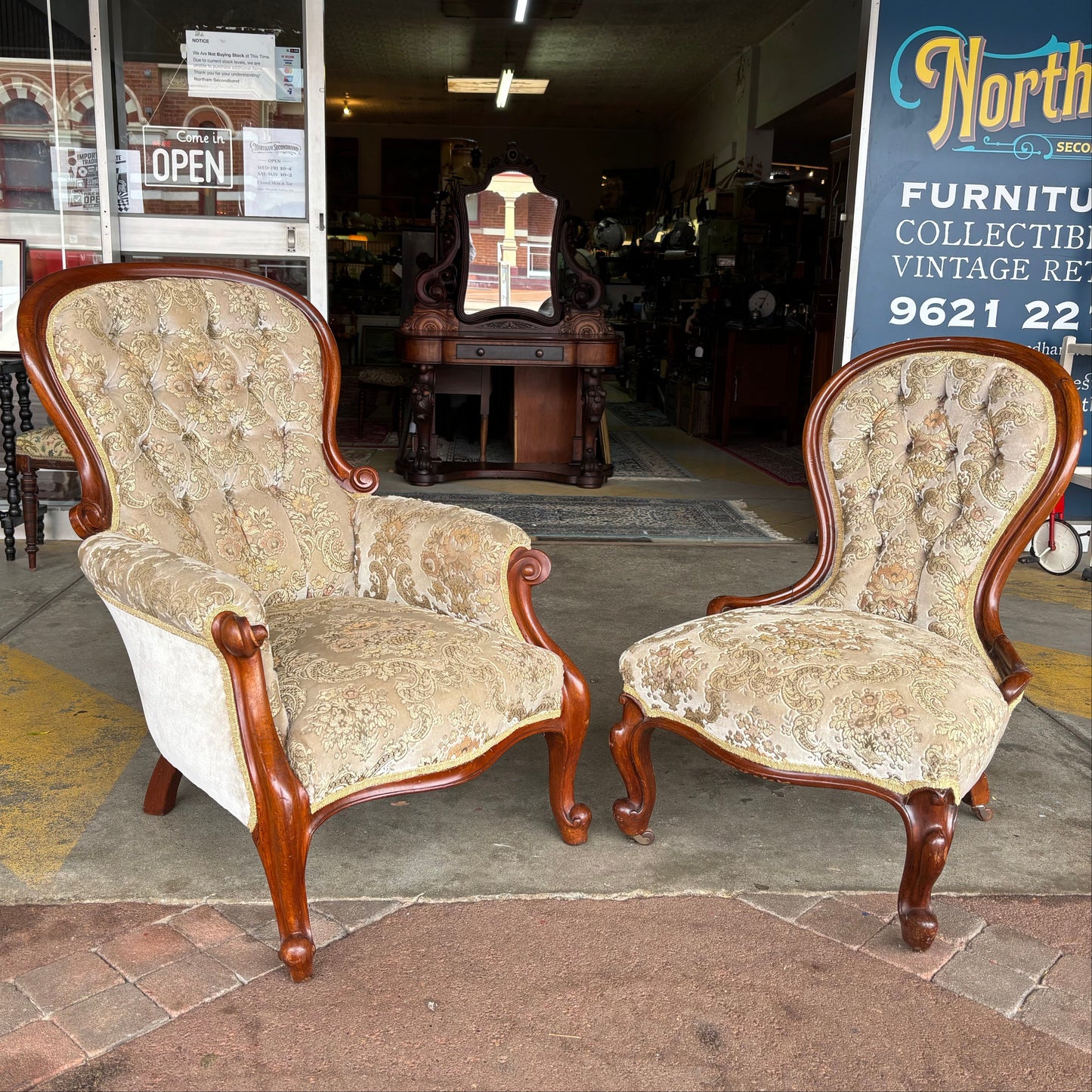 Victorian Walnut Spoon-Back Armchair and Side Chair, c.1870