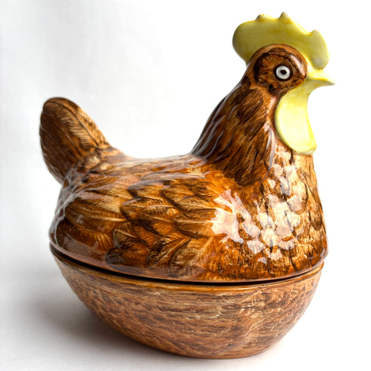 Large Nesting Chicken Egg Holder
