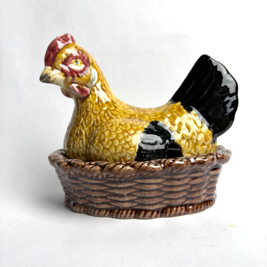 Medium Nesting Chicken Egg Holder