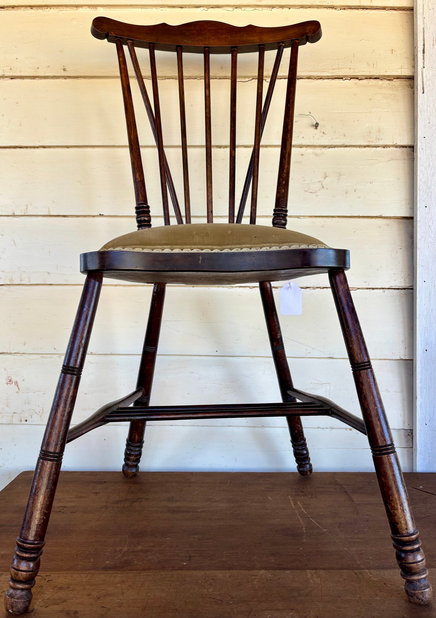 Antique Victorian Spindle-Back Chair – Turned Legs & Original Upholstery