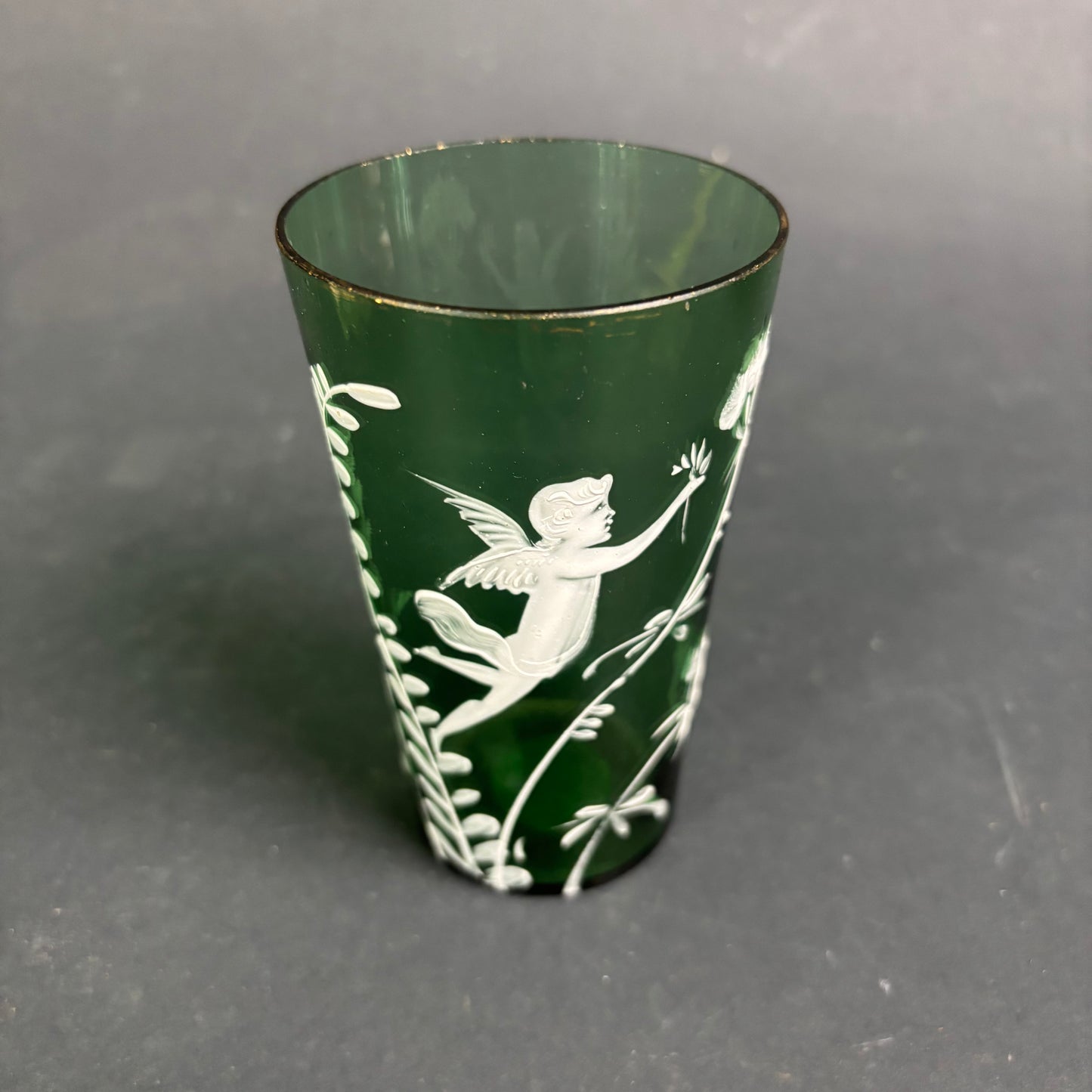 Antique Green Mary Gregory Glass Tumbler – Cherub / Cupid c.1880