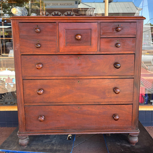 Restorable Victorian mahogany chest of drawer